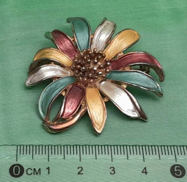Spilla a fiore